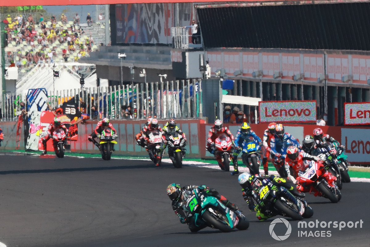 Renn-Action beim GP San Marino 2020 in Misano: Franco Morbidelli, Petronas Yamaha SRT, führt