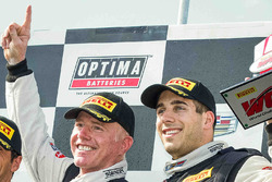 GT podium: winner Johnny O'Connell, Cadillac Racing, third place Michael Cooper, Cadillac Racing