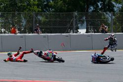 Andrea Iannone, Ducati Team, Jorge Lorenzo, Yamaha Factory Racing crash