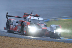 #8 Audi Sport Team Joest Audi R18 e-tron quattro: Lucas di Grassi, Loic Duval, Oliver Jarvis