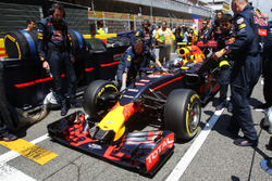 Max Verstappen, Red Bull Racing RB12 on the grid