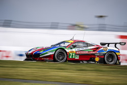 #71 AF Corse Ferrari 488 GTE: Davide Rigon, Sam Bird