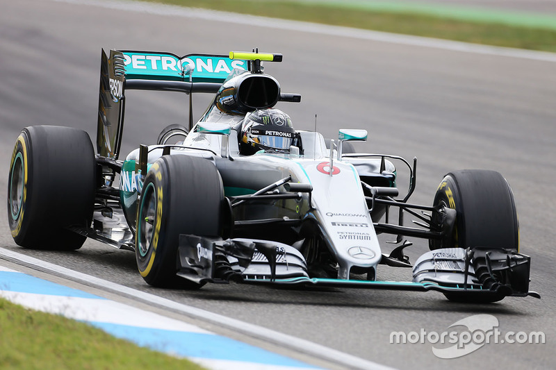 1. Nico Rosberg, Mercedes AMG F1 W07 Hybrid