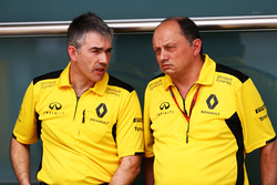 (L to R): Nick Chester, Renault Sport F1 Team Chassis Technical Director with Frederic Vasseur, Rena