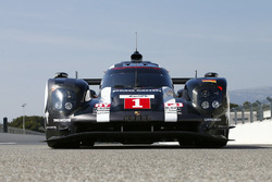 #1 Porsche Team Porsche 919 Hybrid: Timo Bernhard, Mark Webber, Brendon Hartley