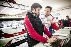 Tom Chilton, Sébastien Loeb Racing, Citroën C-Elysée WTCC with the engineer