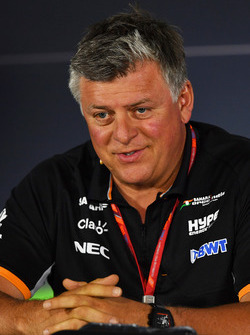 Otmar Szafnauer, directeur d'exploitation Force India en conférence de presse