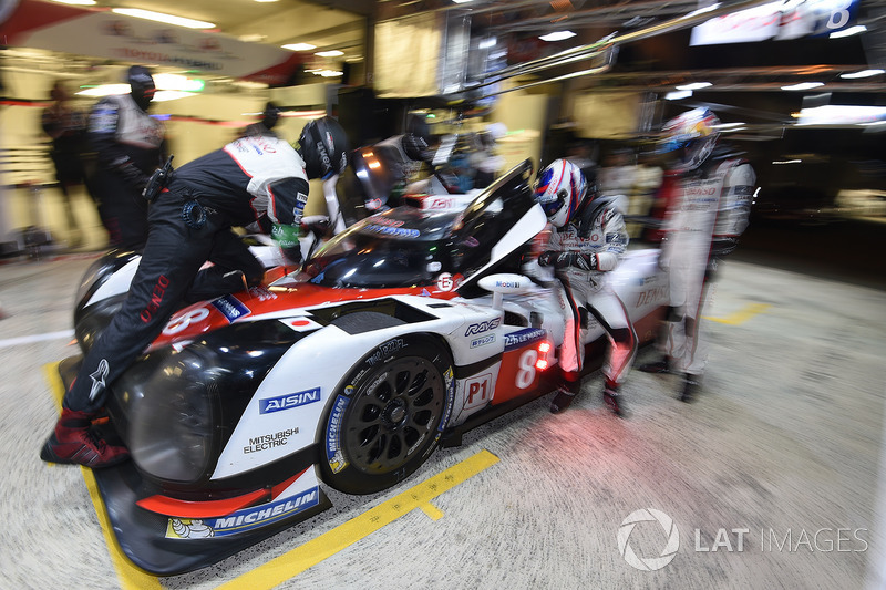 #8 Toyota Gazoo Racing Toyota TS050 Hybrid: Anthony Davidson, Sébastien Buemi, Kazuki Nakajima