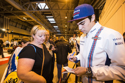 Lance Stroll, Williams signs autographs for the fans