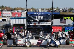 Brad Keselowski, Team Penske Ford pit stop