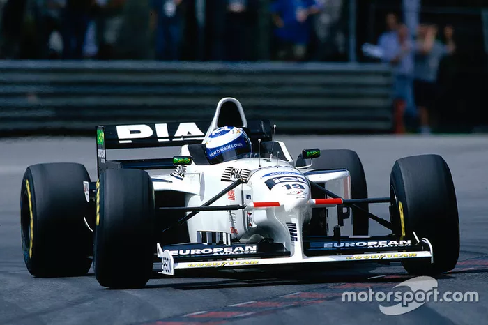 12. Mika Salo (110 corridas)