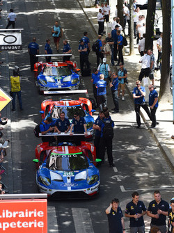 #66 Ford Chip Ganassi Racing Ford GT: Olivier Pla, Stefan Mücke, Billy Johnson, #67 Ford Chip Ganass