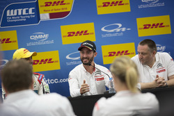 Conferenza stampa: Pole position per Mehdi Bennani, Sébastien Loeb Racing, Citroën C-Elysée WTCC; Th