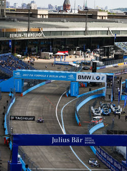 Robin Frijns, Amlin Andretti Formula E Team, precede Jose Maria Lopez, DS Virgin Racing