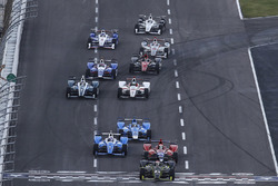 Charlie Kimball, Chip Ganassi Racing Honda leads at the start and takes the green flag