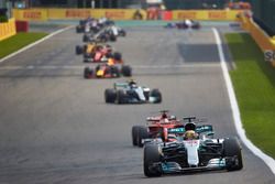 Lewis Hamilton, Mercedes AMG F1 W08, Sebastian Vettel, Ferrari SF70H, Valtteri Bottas, Mercedes AMG F1 W08