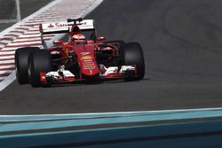 Kimi Raikkonen, Ferrari teste les pneus Pirelli 2017