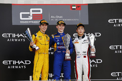 Podium: winnaar Jake Hughes, DAMS, tweede Jack Aitken, Arden International en derde Nirei Fukuzumi,