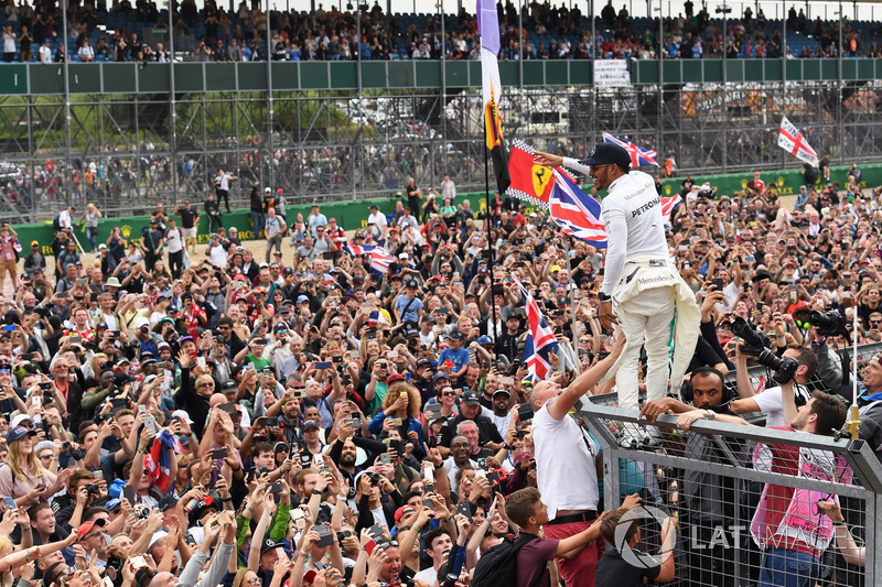 Льюис Хэмилтон, Mercedes AMG F1