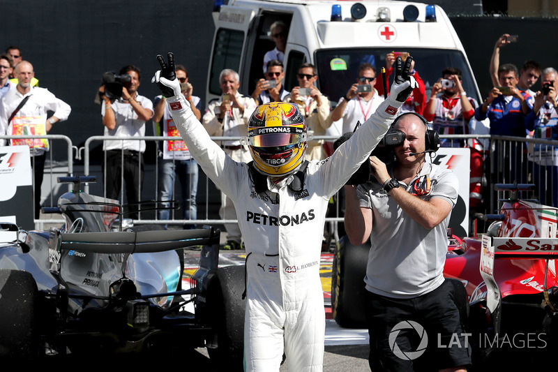 Vainqueur : Lewis Hamilton (Mercedes)