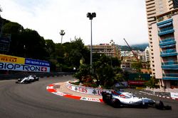 Lance Stroll, Williams FW40, Felipe Massa, Williams FW40