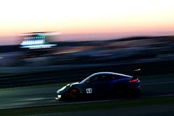 №44 Team Falken Motorsport, Porsche 991 GT3-R: Мартин Раггиннгер, Йорг Бергмайстер, Дирк Вернер, Лор