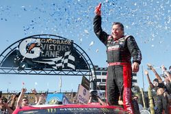 Race winner Ryan Newman, Richard Childress Racing Chevrolet in Victory lane