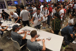 Fernando Alonso, McLaren and Stoffel Vandoorne, McLaren