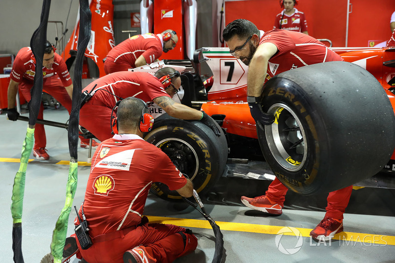 Ferrari practice pit stops