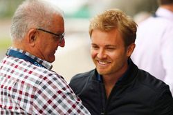 Nico Rosberg, Alan Webber, y su padre Mark