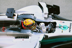 Race winner Lewis Hamilton, Mercedes-Benz F1 W08 celebrates in parc ferme