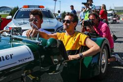 Jolyon Palmer, Renault Sport F1 Team lors de la parade des pilotes