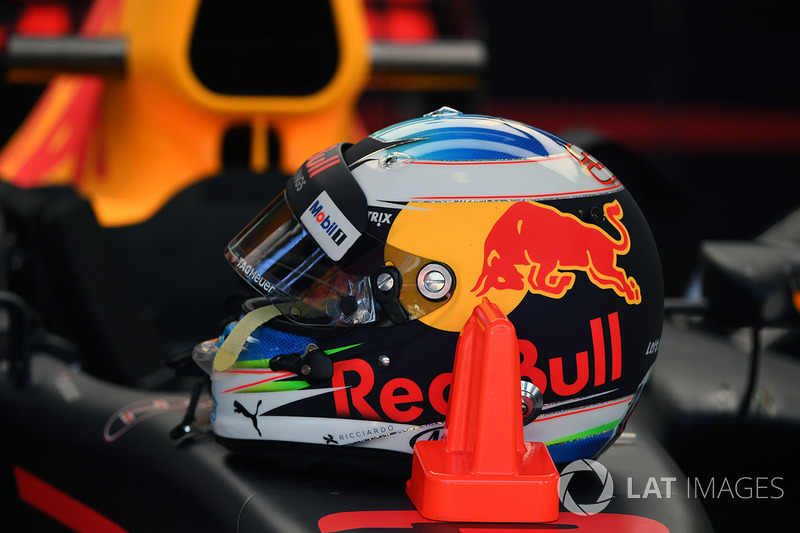 The helmet of Daniel Ricciardo, Red Bull Racing RB13