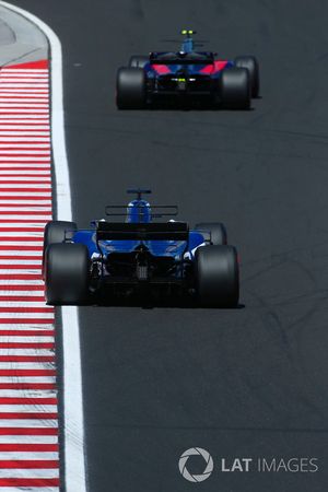 Карлос Сайнс-мл., Scuderia Toro Rosso STR12, Маркус Эрикссон, Sauber C36