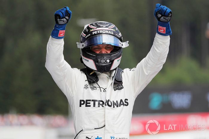 Ganador, Valtteri Bottas, Mercedes AMG F1 celebra en parc ferme