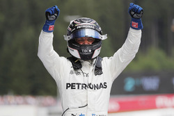 Race winner Valtteri Bottas, Mercedes AMG F1 celebrates in parc ferme