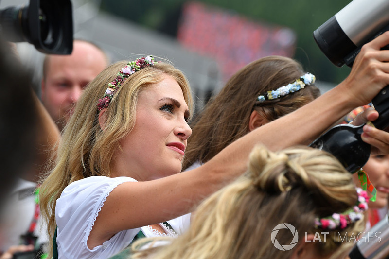 Grid girl