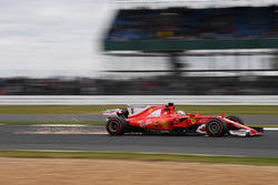 Sebastian Vettel, Ferrari SF70H sparks