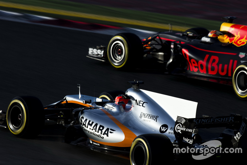 Esteban Ocon, Force India VJM10; Max Verstappen, Red Bull Racing RB13