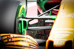 Flujo sobre la pintura del McLaren MCL32 de Fernando Alonso, McLaren
