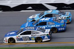 Alex Bowman, Hendrick Motorsports Chevrolet, Kyle Larson, Chip Ganassi Racing Chevrolet, Kevin Harvick, Stewart-Haas Racing Ford