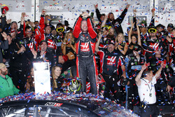 Kurt Busch, Stewart-Haas Racing Ford, celebrates his win in Victory Lane