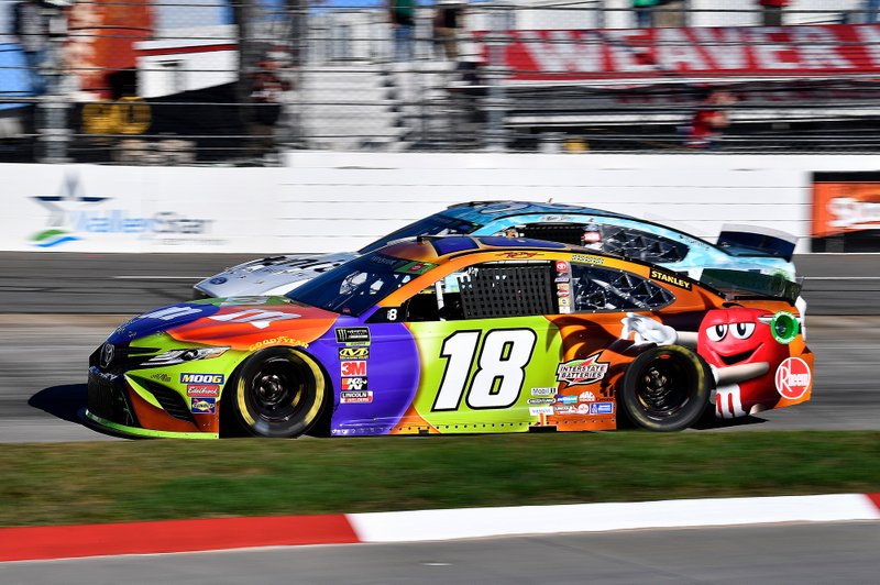 Kyle Busch, Joe Gibbs Racing, Toyota Camry M&M's Halloween