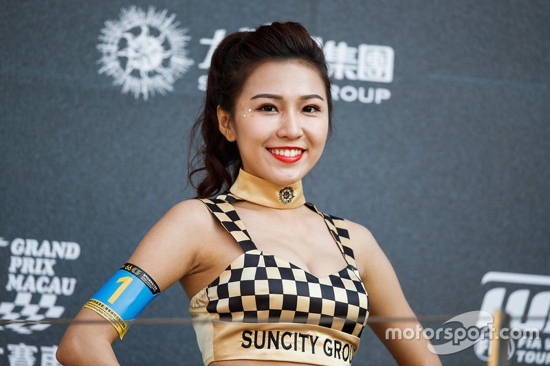 Grid girl
