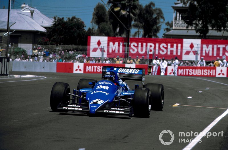 8-10. 19 позиций – Жак Лаффит, Ligier-Renault: с 20-го на 2-е, Гран При Австралии 1985 года