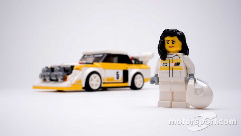 Модель Audi S1 и фигурка Мишель Мутон производства LEGO