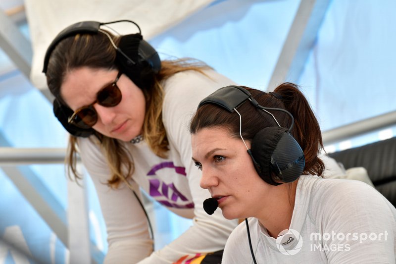 #57 Heinricher Racing w/Meyer Shank Racing Acura NSX GT3, GTD: Katherine Legge, Bia Figueiredo