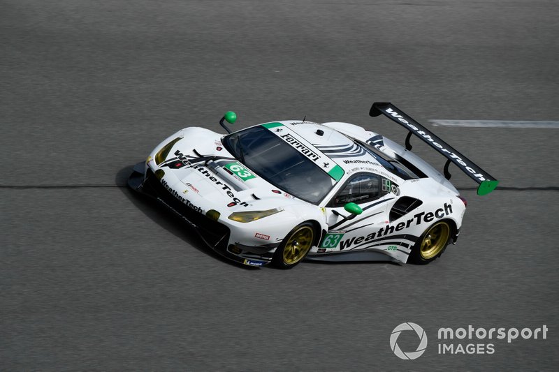 #63 Scuderia Corsa Ferrari 488 GT3, GTD: Cooper MacNeil, Toni Vilander, Jeff Westphal, Alessandro Balzan