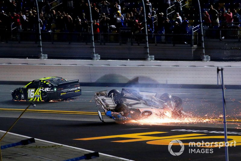 Acidente de Ryan Newman envolvendo Ryan Blaney e Corey LaJoie