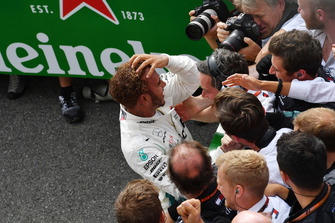Race winner Lewis Hamilton, Mercedes AMG F1 celebrates in parc ferme